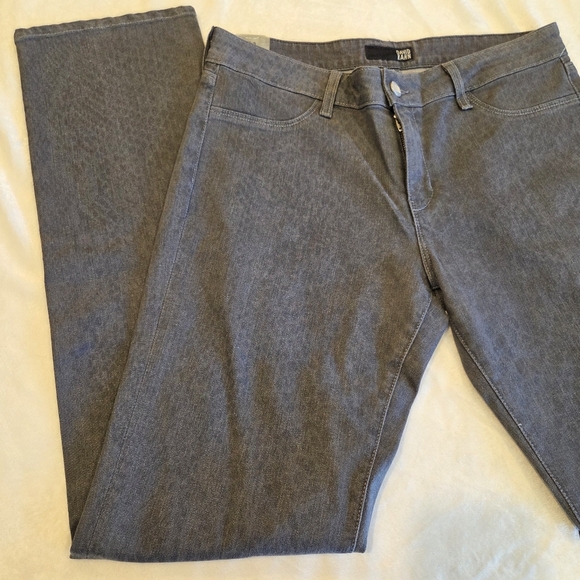 ‼️3/$30‼️ David Kahn Nikki Straight Leg Grey Python Jeans Sz 31 Snake Print New - Picture 12 of 16